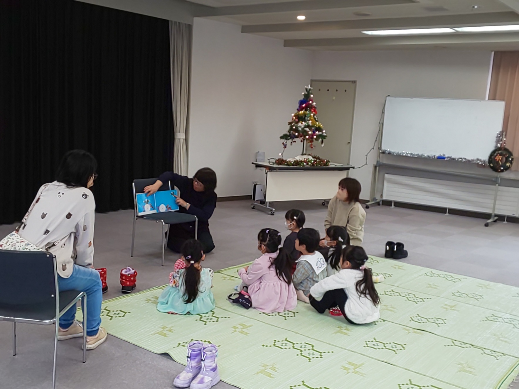 土曜日のおはなし会の写真4