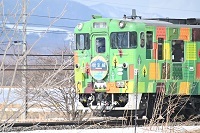 ラストランのヘッドマークを付けた列車の画像